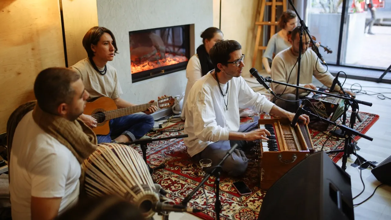 Kirtan Meditation Club